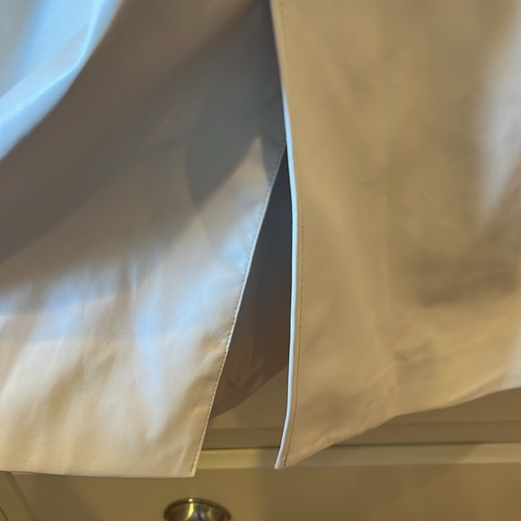 Bailey 44 Faux leather Beige / Cream Coat size LG. Only worn once. - Picture 9 of 11